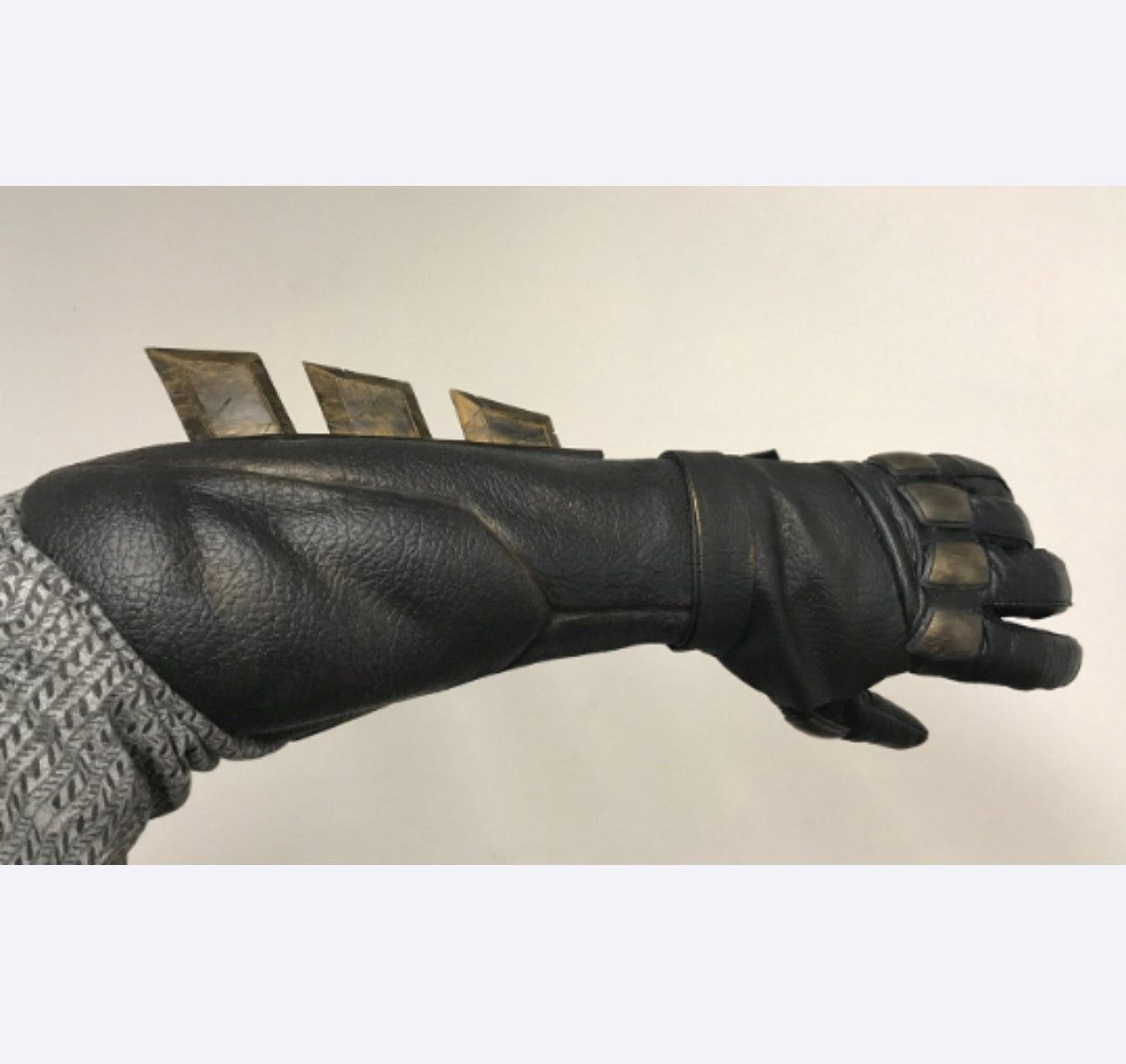 DOJ Gauntlets and gloves