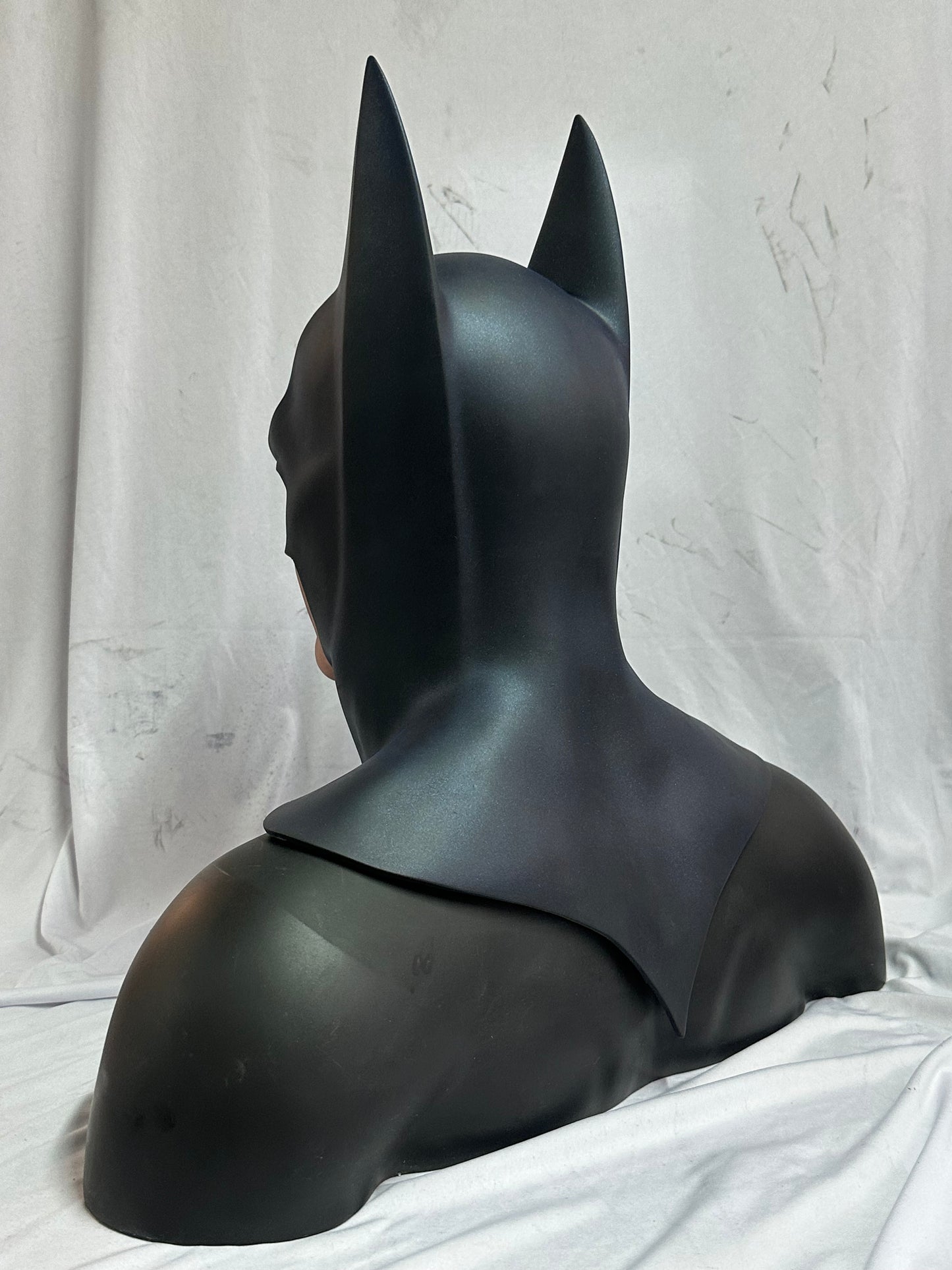 Clooney Cowl and emblem