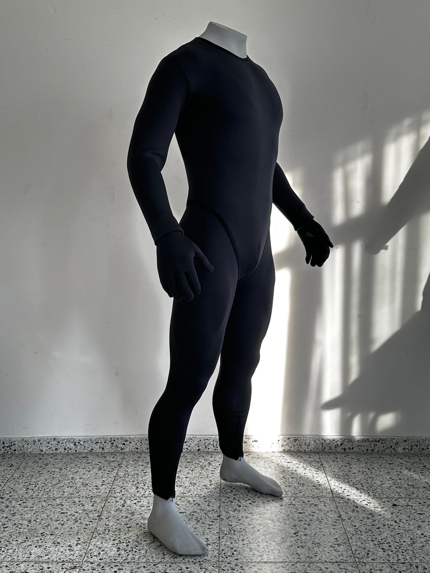 Begins under suit