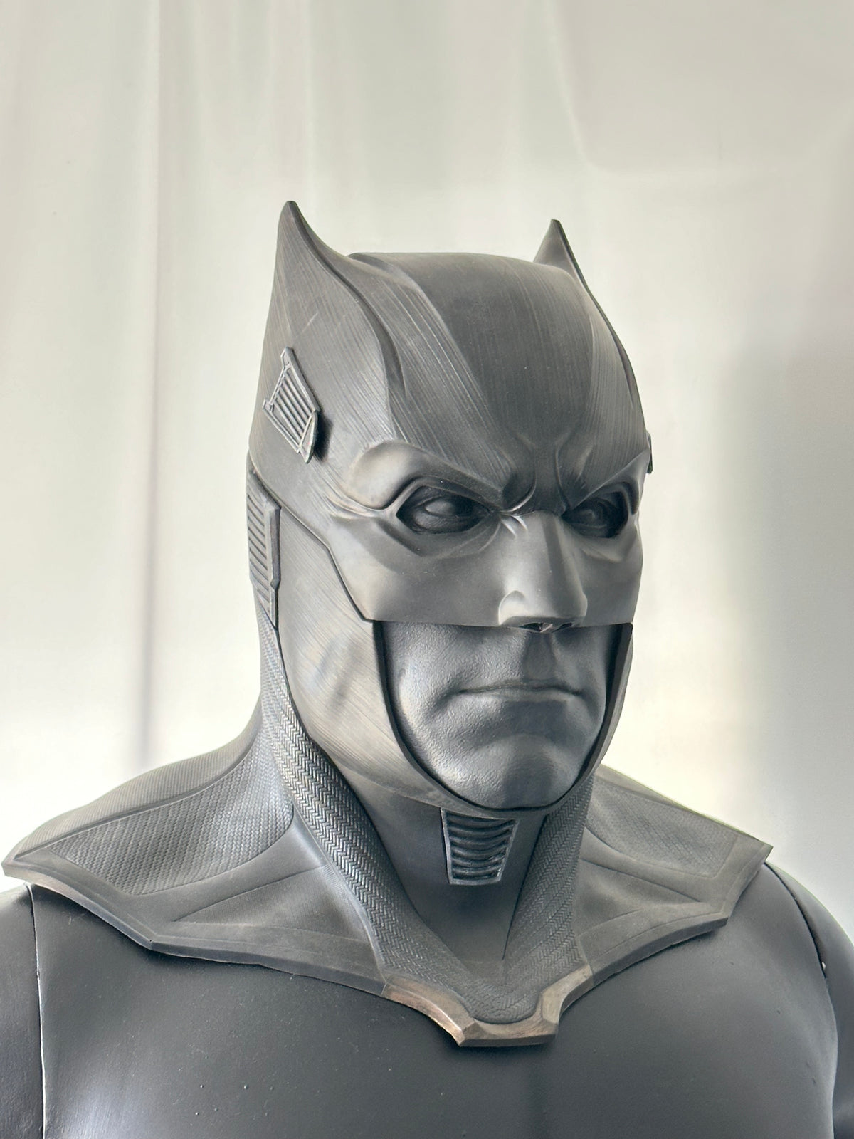 J.L tactic Cowl