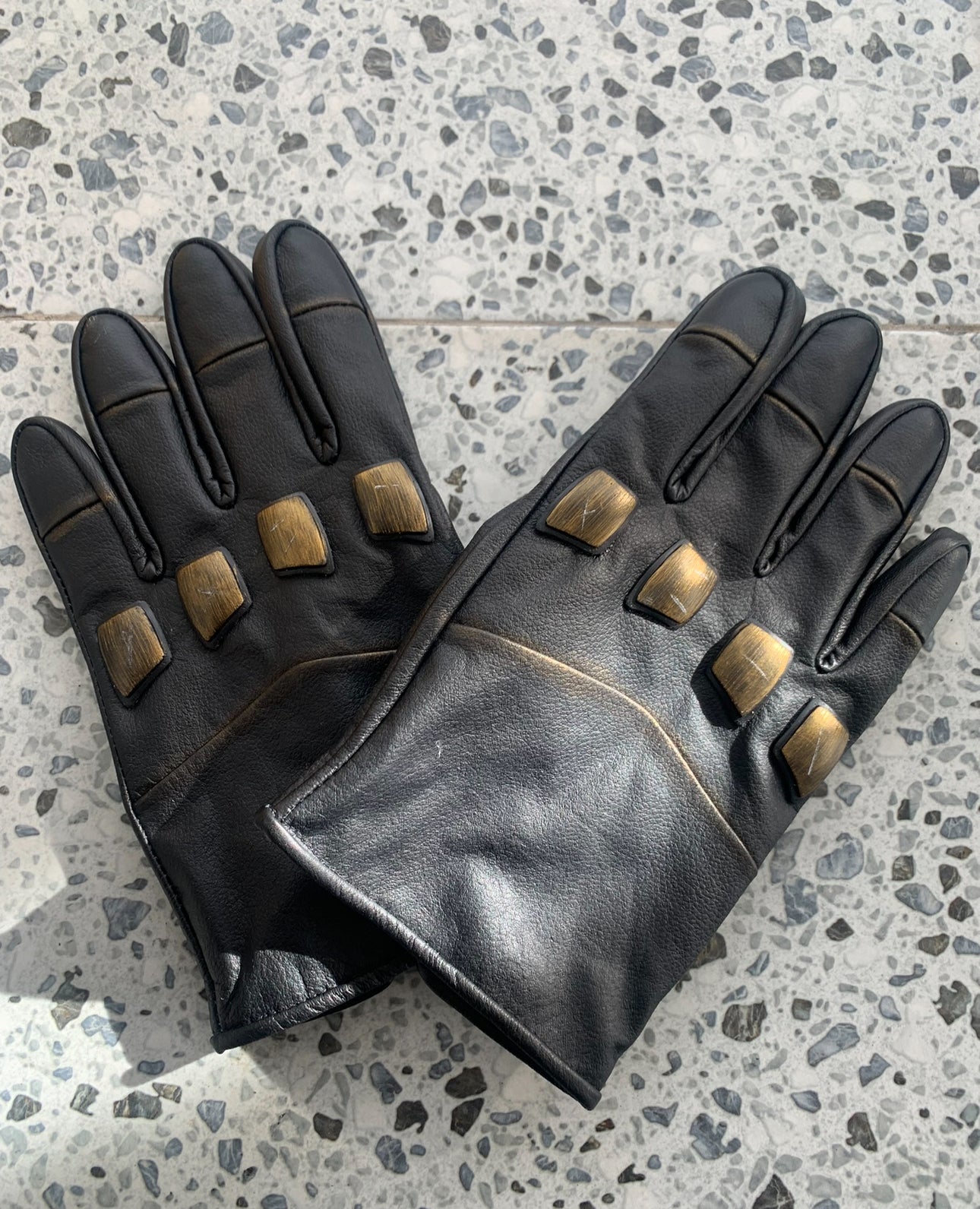 DOJ/JL gloves with knuckles only, replica