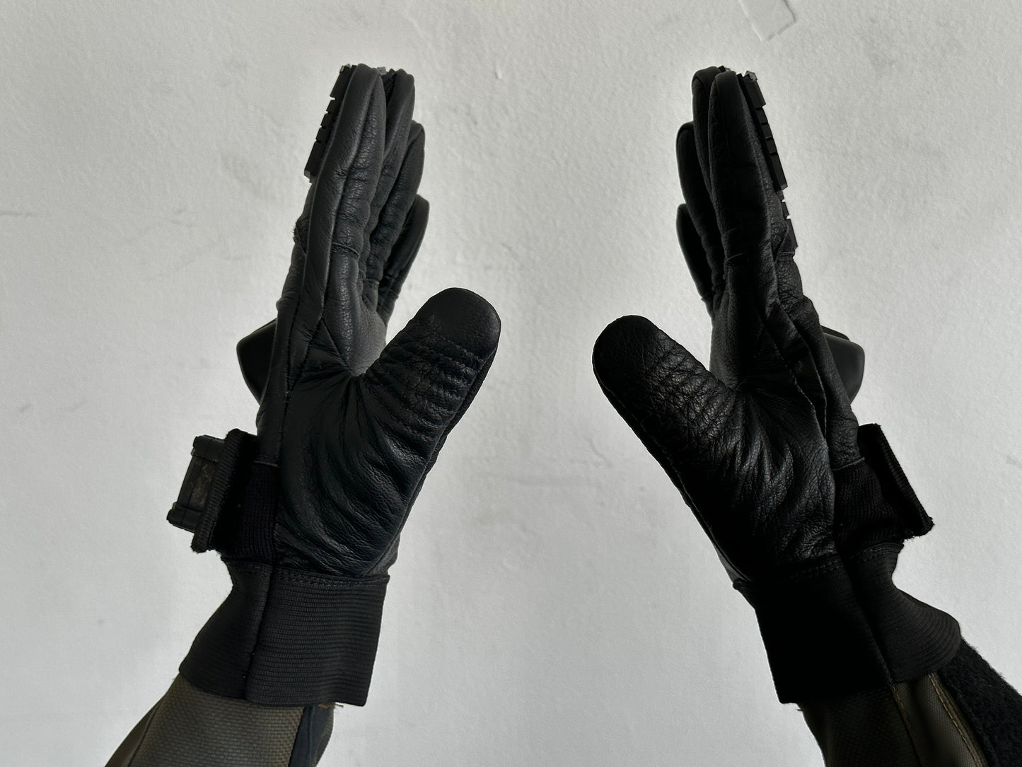 T.B.  Gloves with Communicator